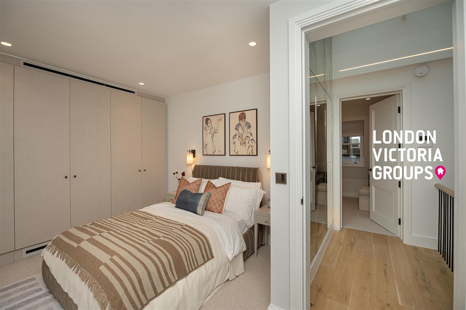 Buckingham Mews, London